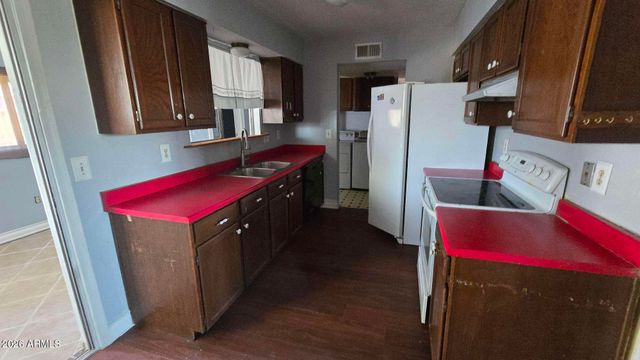 604 W EMELITA Avenue, Mesa, AZ 85210