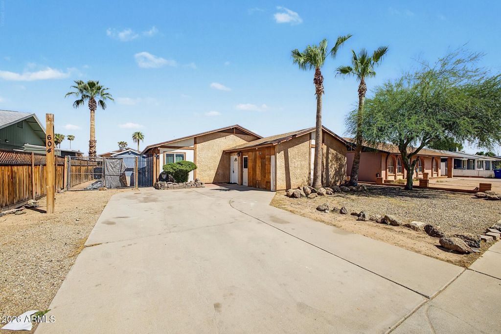 604 W EMELITA Avenue, Mesa, AZ 85210 — photo 2