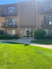 4925 W 109th Street 102, Oak Lawn, IL 60453