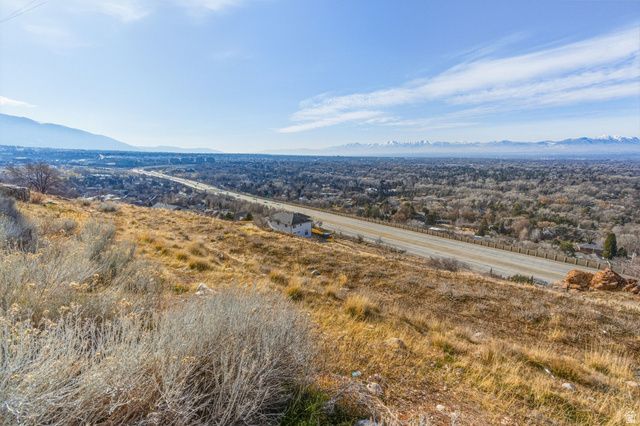 5560 S WASATCH BLVD, Holladay, UT 84124