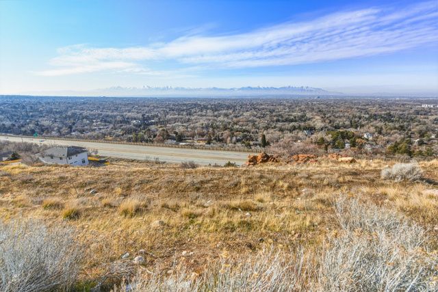 5560 S WASATCH BLVD, Holladay, UT 84124