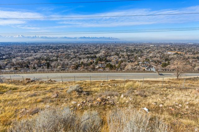 5560 S WASATCH BLVD, Holladay, UT 84124