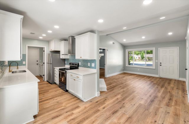 106 Teddy Court, Summerville, SC 29485