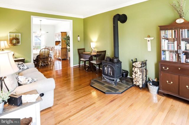 2656 ROMIG RD, Gilbertsville, PA 19525