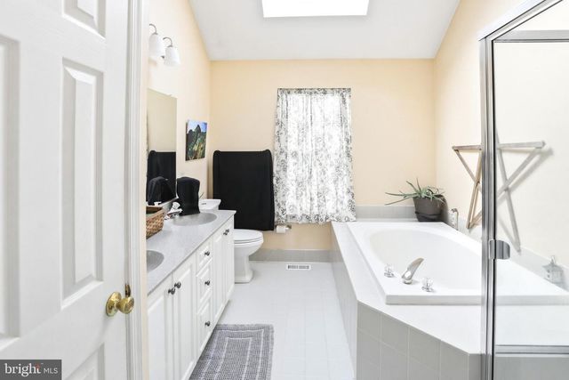 2656 ROMIG RD, Gilbertsville, PA 19525