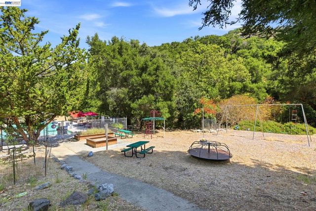 2315 Kilkare Rd, Sunol, CA 94586