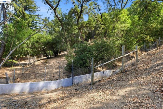 2315 Kilkare Rd, Sunol, CA 94586