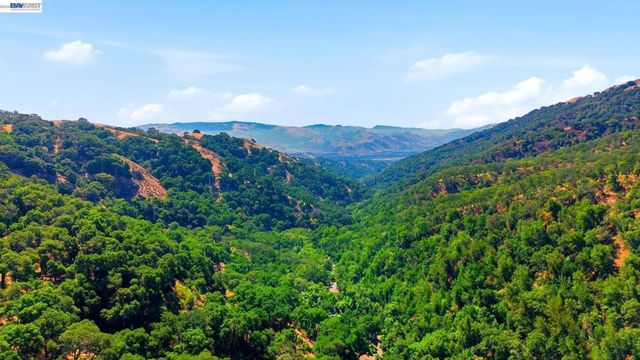 2315 Kilkare Rd, Sunol, CA 94586