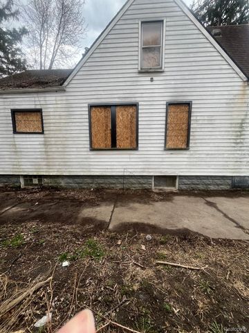 15860 Pierson Street, Detroit, MI 48223