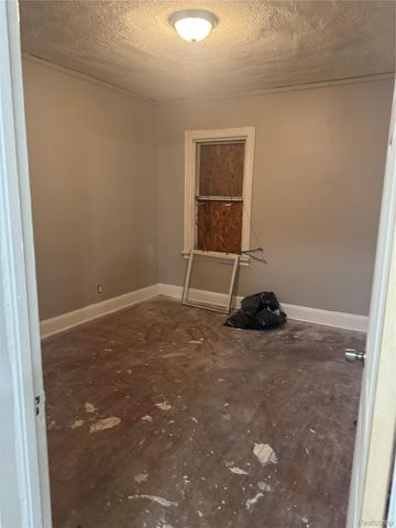 15860 Pierson Street, Detroit, MI 48223