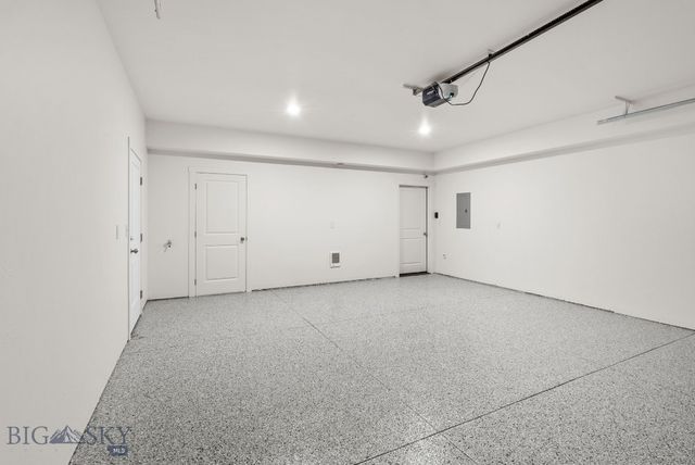 832 Spaniel Lane, Belgrade, MT 59714