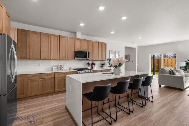832 Spaniel Lane, Belgrade, MT 59714