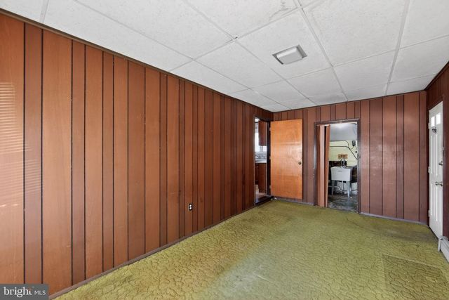 8 SWANSON DR, Wilmington, DE 19808