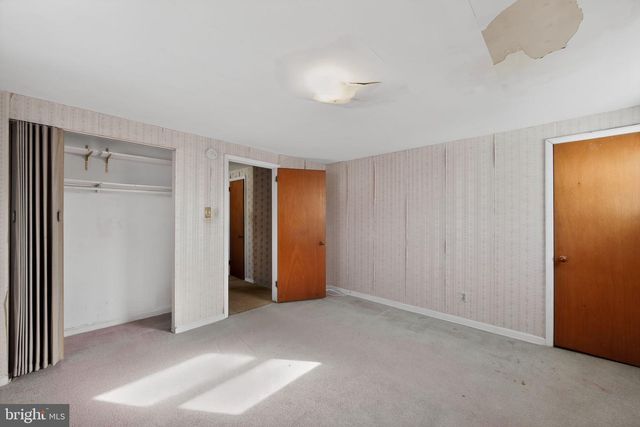 8 SWANSON DR, Wilmington, DE 19808