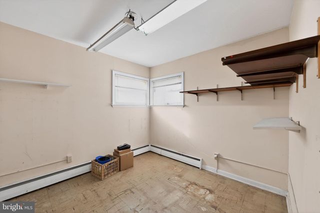 8 SWANSON DR, Wilmington, DE 19808