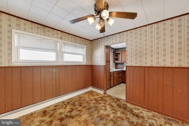 8 SWANSON DR, Wilmington, DE 19808