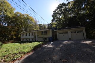 75 White Plains Road, Norwich, CT 06360