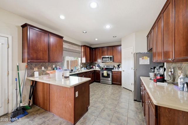 8201 S 51ST Drive, Laveen, AZ 85339