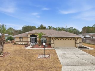 9879 N Citrus Springs Boulevard, Citrus Springs, FL 34434