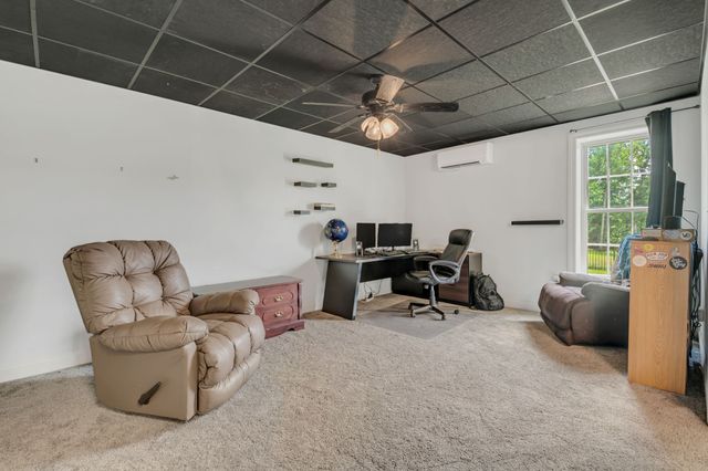 172 Tad Cir, Leoma, TN 38468