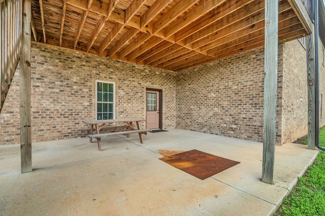 172 Tad Cir, Leoma, TN 38468