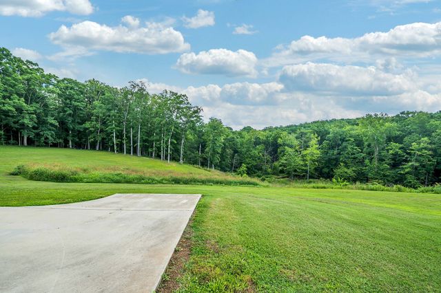 172 Tad Cir, Leoma, TN 38468