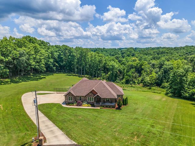 172 Tad Cir, Leoma, TN 38468