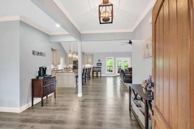 172 Tad Cir, Leoma, TN 38468