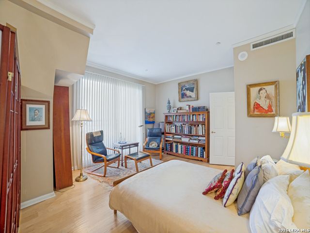 1 Towers Park Ln Apt 2401, San Antonio, TX 78209