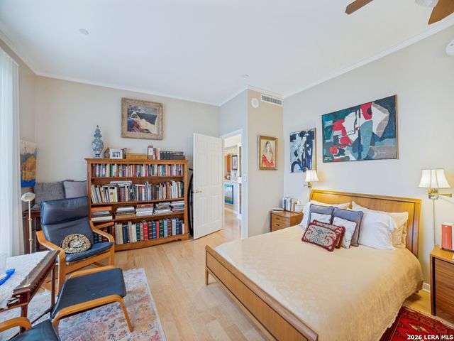 1 Towers Park Ln Apt 2401, San Antonio, TX 78209