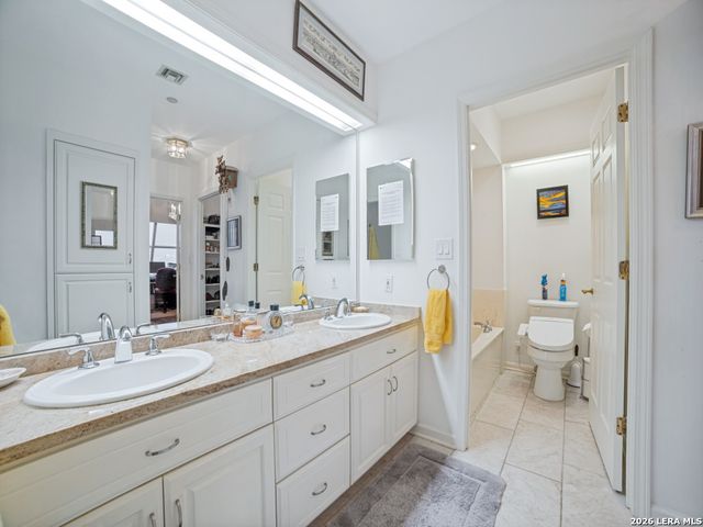 1 Towers Park Ln Apt 2401, San Antonio, TX 78209