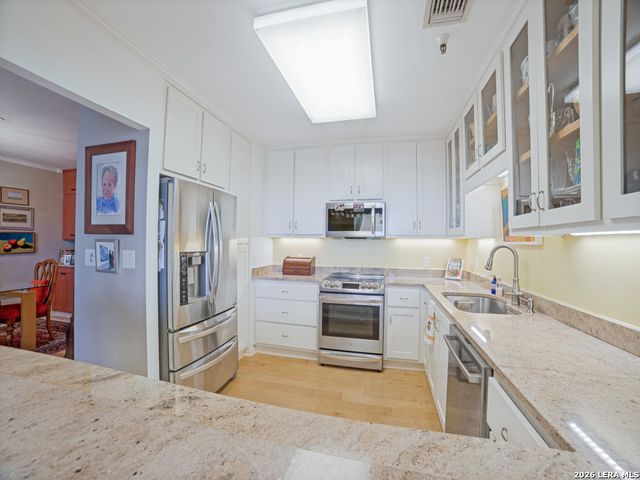 1 Towers Park Ln Apt 2401, San Antonio, TX 78209