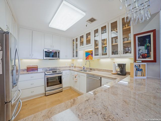 1 Towers Park Ln Apt 2401, San Antonio, TX 78209