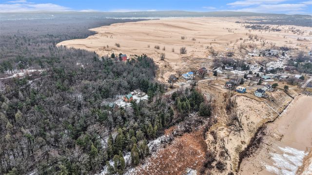 2960 N Sahara Trail, Mears, MI 49436