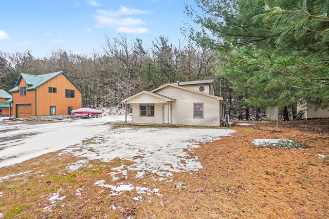 2960 N Sahara Trail, Mears, MI 49436