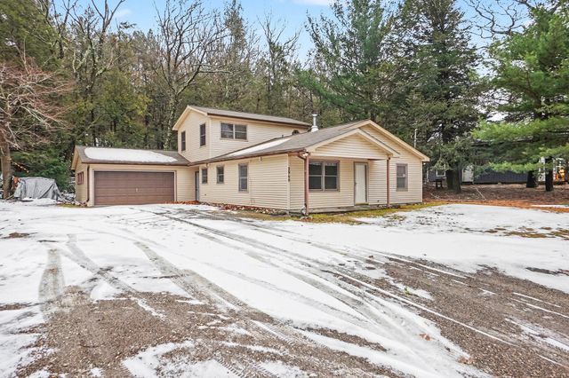 2960 N Sahara Trail, Mears, MI 49436