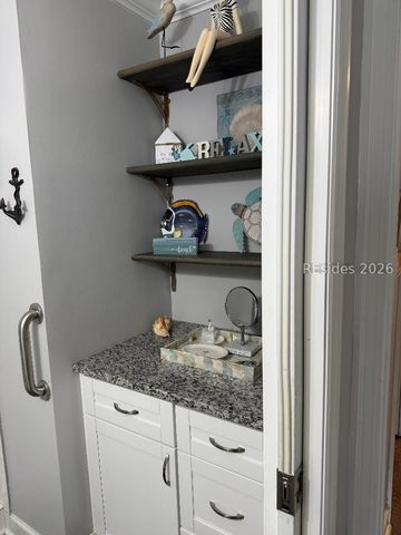 40 Folly Field Rd Apt A232, Hilton Head Island, SC 29928