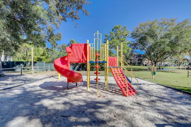 40 Folly Field Rd Apt A232, Hilton Head Island, SC 29928