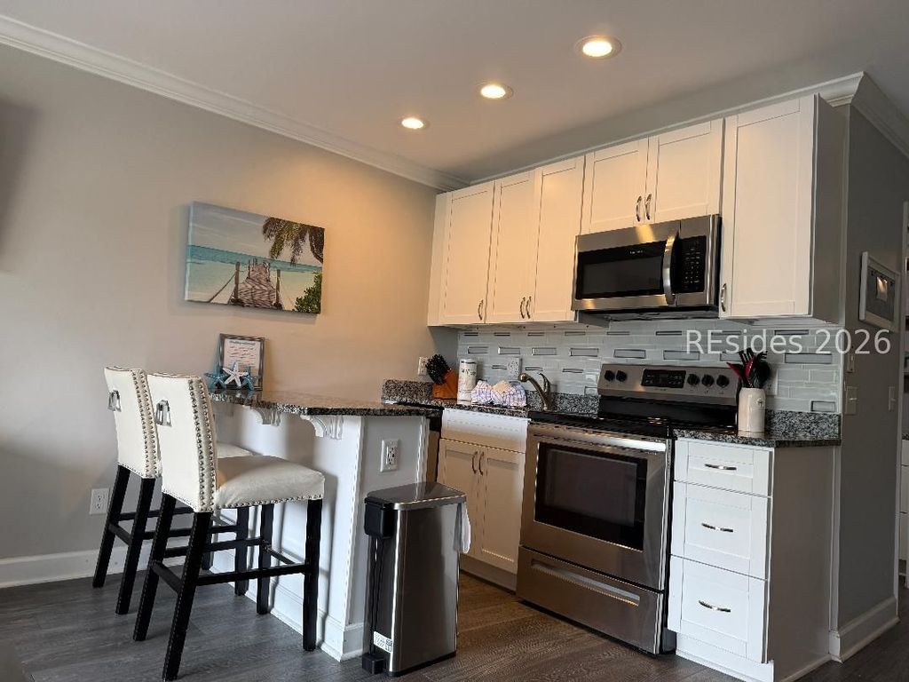 40 Folly Field Rd Apt A232, Hilton Head Island, SC 29928