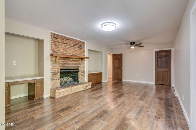 512 Hidden Valley Road, Kingsport, TN 37663