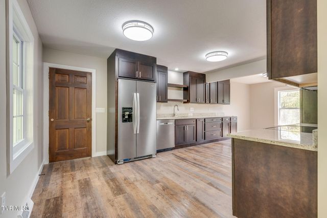 512 Hidden Valley Road, Kingsport, TN 37663