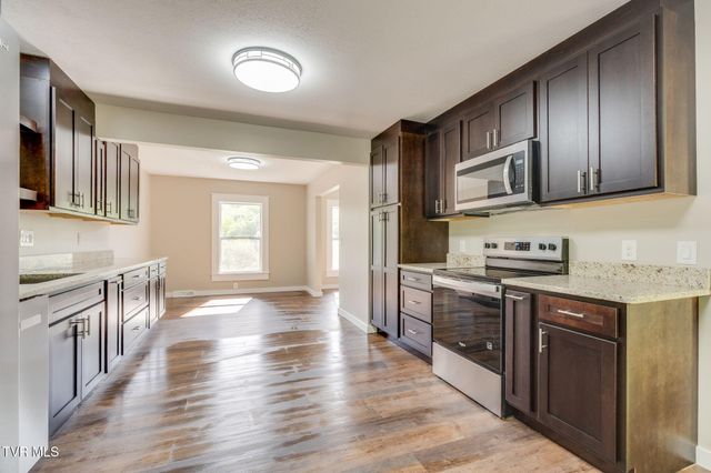 512 Hidden Valley Road, Kingsport, TN 37663