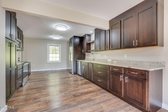 512 Hidden Valley Road, Kingsport, TN 37663