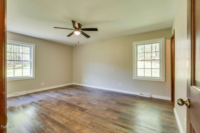 512 Hidden Valley Road, Kingsport, TN 37663