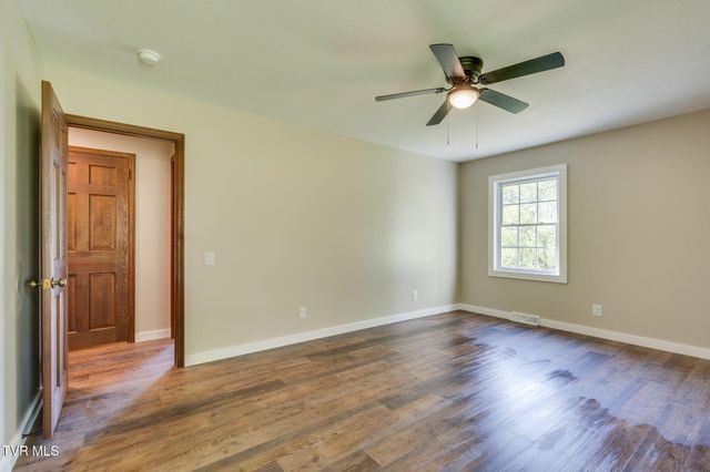 512 Hidden Valley Road, Kingsport, TN 37663