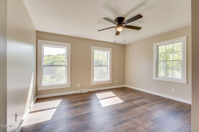 512 Hidden Valley Road, Kingsport, TN 37663