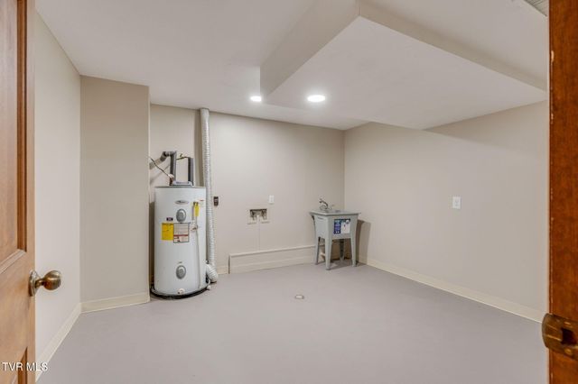 512 Hidden Valley Road, Kingsport, TN 37663