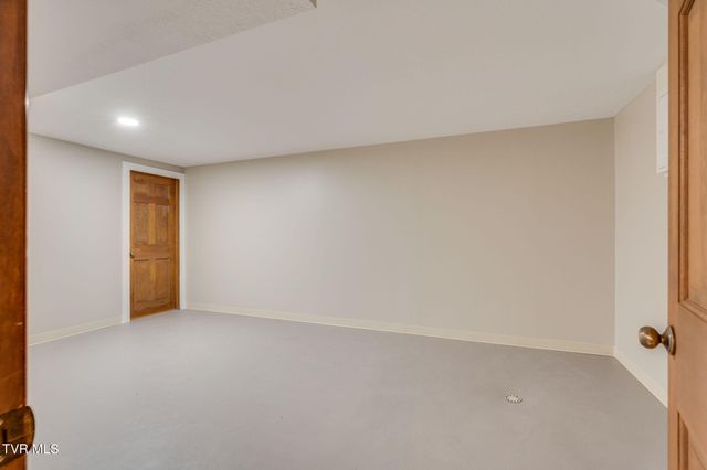 512 Hidden Valley Road, Kingsport, TN 37663