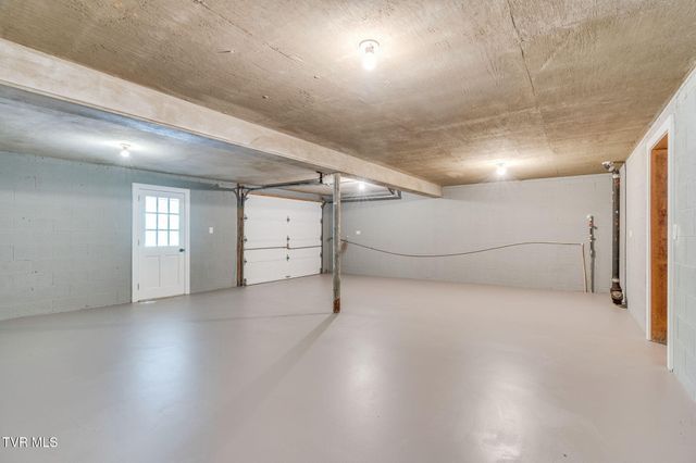 512 Hidden Valley Road, Kingsport, TN 37663