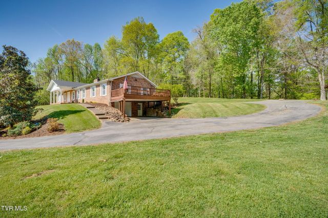 512 Hidden Valley Road, Kingsport, TN 37663
